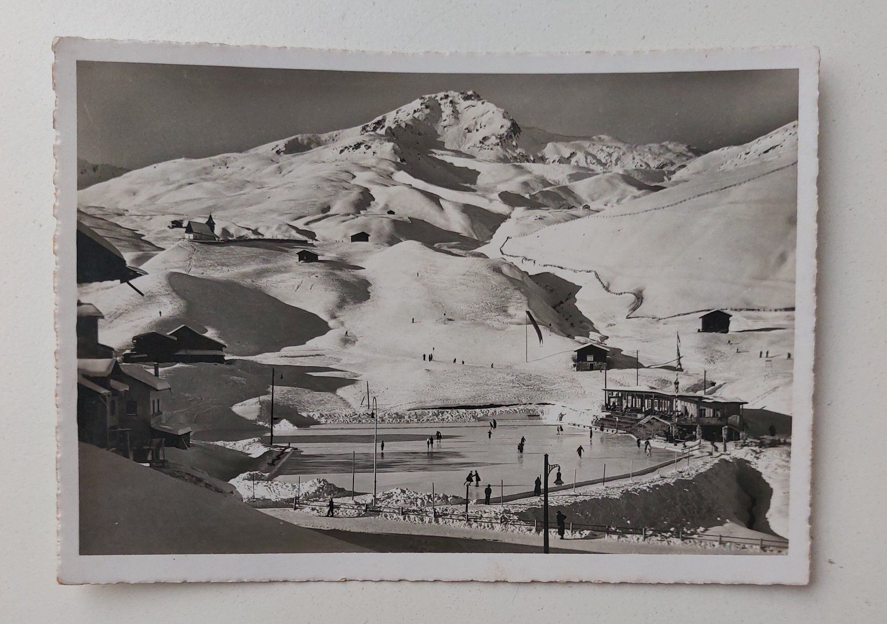 Cartoline postali: AK Ansichtskarte Arosa Eisbahn Winter Sport – Usato da Schenkon venduto da Uhu007