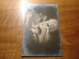 Kitschkarte "Jungfrau mit Pferd" 1919, gelaufen