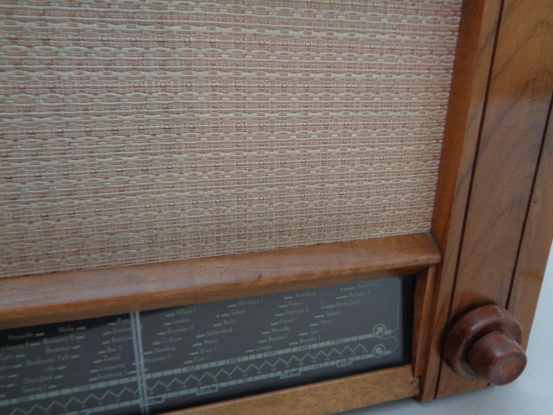 Philips Radios: Alter Philips Röhrenradio 561 A2 ca.1945 – Gebraucht aus Chur von omonia 2