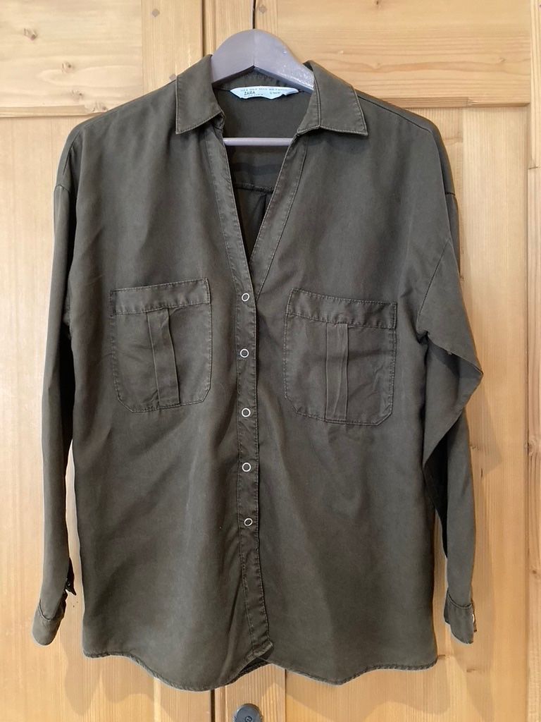 Zara Blusen: ZARA, Blouse, Grösse M, olivegrün – Gebraucht aus Le Châble / VS von Ursaban