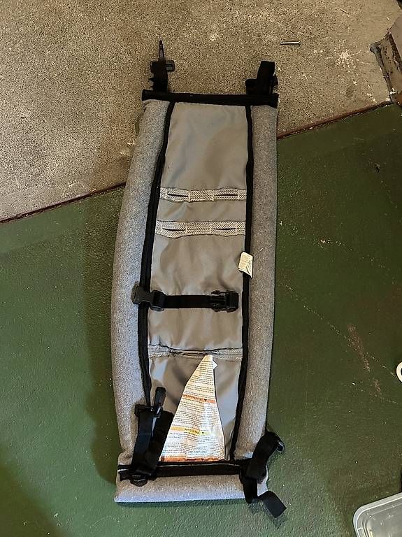Thule Pezzi di ricambio: Thule Chariot Infant Sling Hängematte – Usato da Schüpfen venduto da mbern09 1