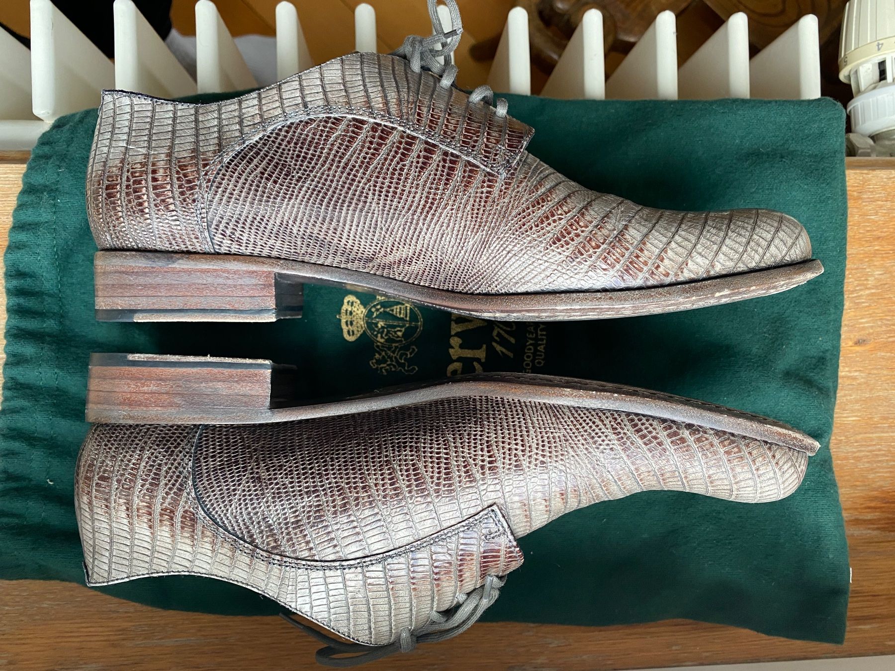 Scarpe da donna: Chaussures Derby Free Lance taupe 39 – Usato da Küssnacht am Rigi venduto da CALIFRASQUI 2