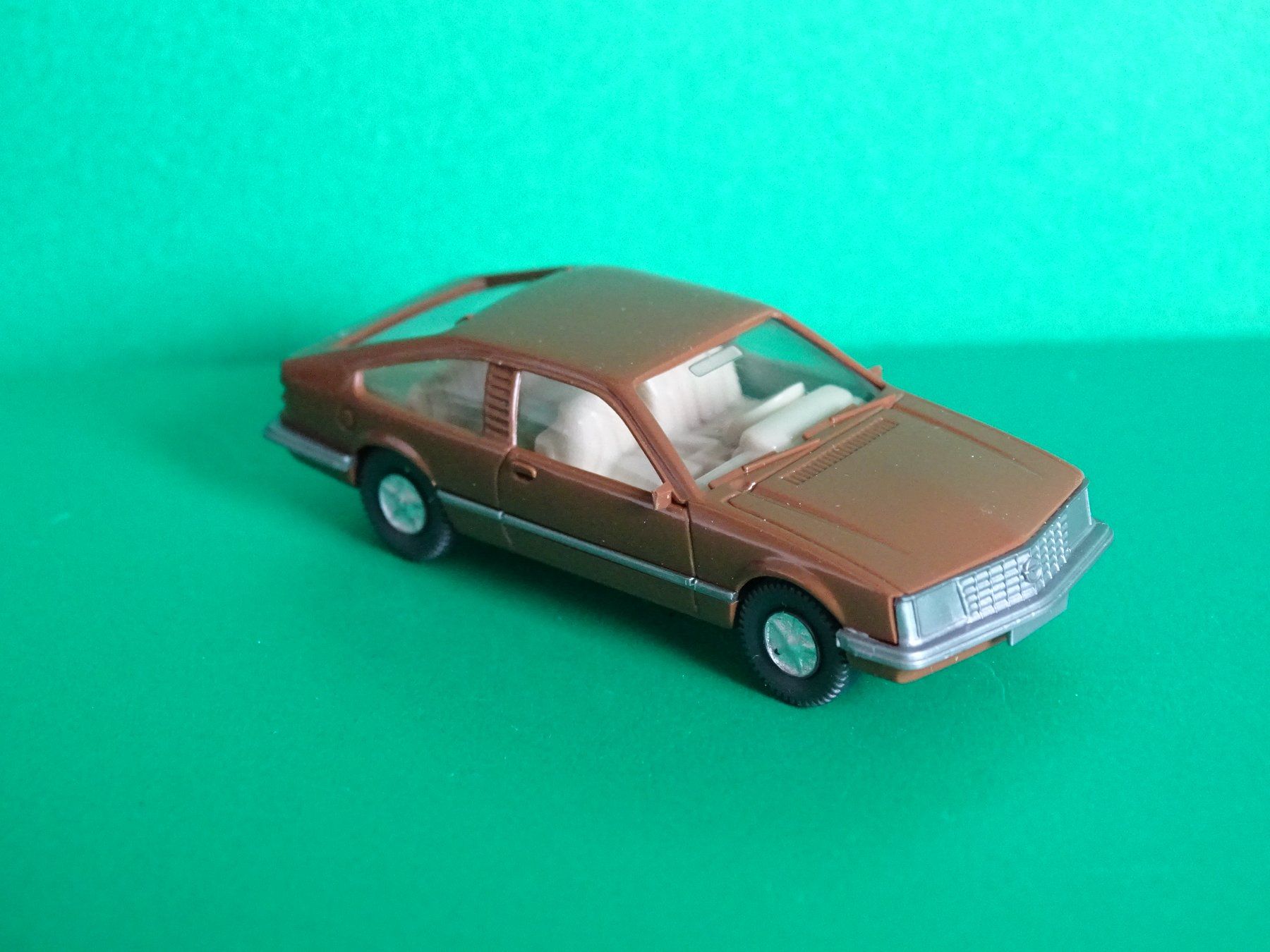 Wiking Modellini d'auto: Opel Monza von Wiking 1/87 – Usato da Bretzwil venduto da Meex 1