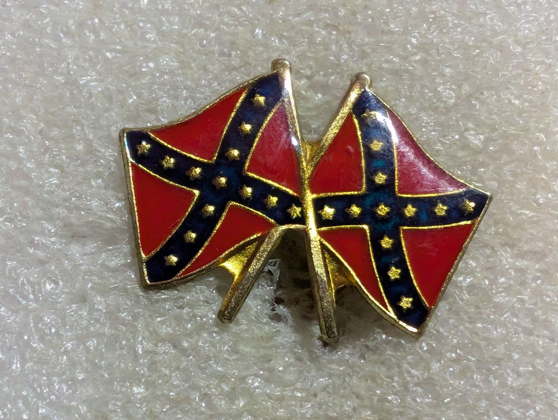 Placchette & Badge: Ansteckpin 73: Flagge – Usato da Oppligen venduto da Pin-Fall-Shop