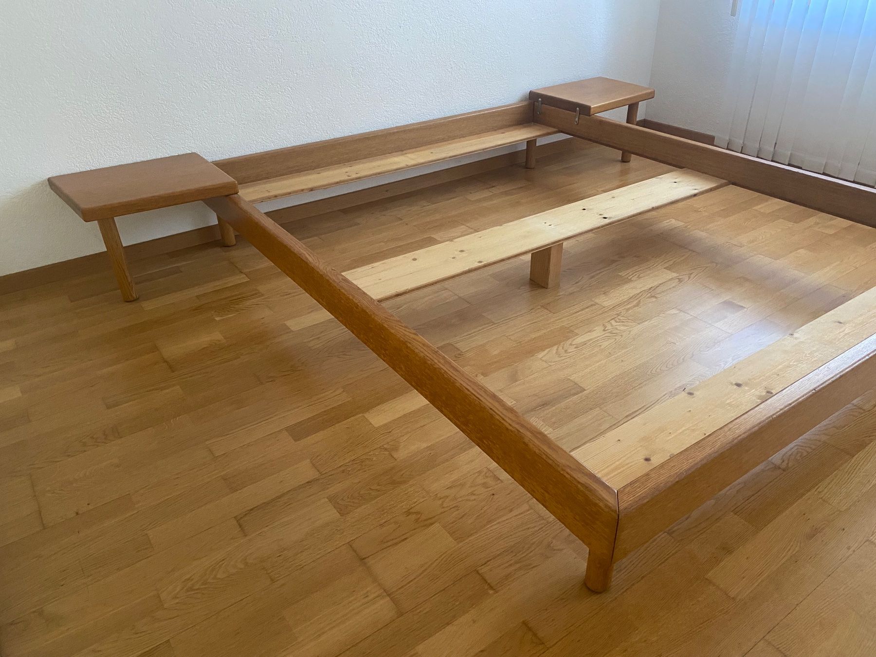 Betten: Bettgestell Eiche 160 x 200 – Gebraucht aus Safnern von Seeland-123 1