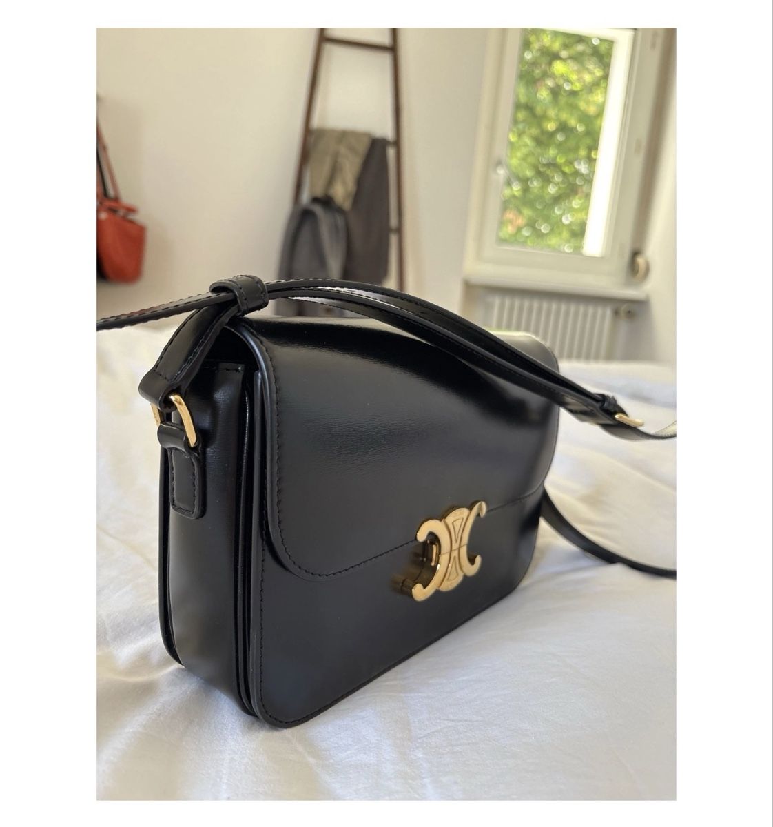 Celine Borse da donna: Celine Triomphe Medium Shoulder Bag Black Like New – Nuovo (secondo la descrizione) da Zug venduto da pv_xcx 3