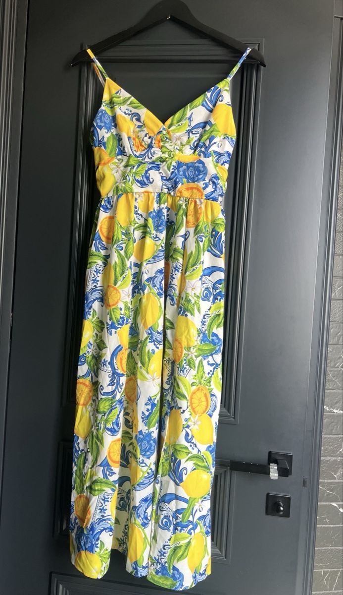 Vestiti: LANGES KLEID MIT SCHLITZ GRÖSSE S – Nuovo (secondo la descrizione) da Dübendorf venduto da ali_g7p8