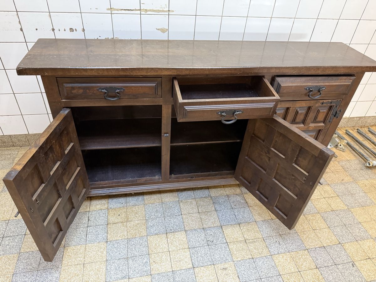 Büffets: Rustikaler Massivholz Schrank/Buffet – Gebraucht aus Erlinsbach SO von n123h 4