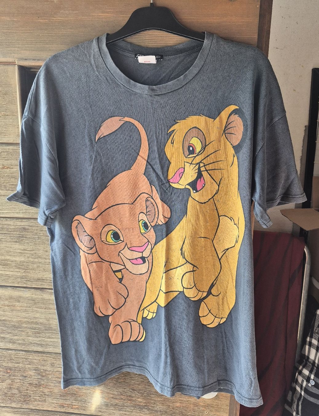 T-shirt: T-Shirt – Nuovo (secondo la descrizione) da Wislikofen venduto da Ana.Gomes 3