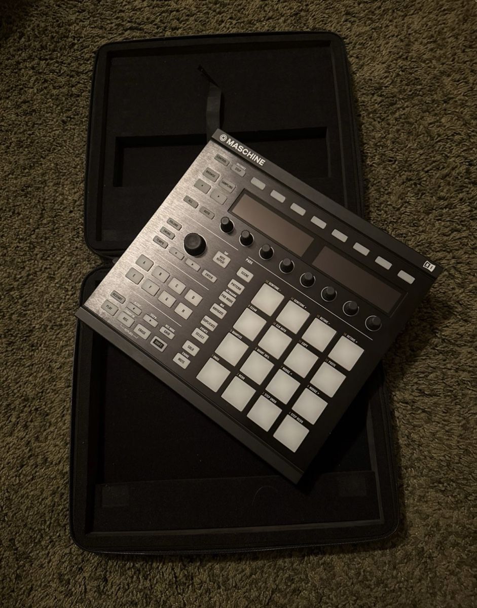 Native Instruments Musikinstrumente: Native Instruments MASCHINE MK2 BLACK HW – Gebraucht aus Oberneunforn von lwiesmann