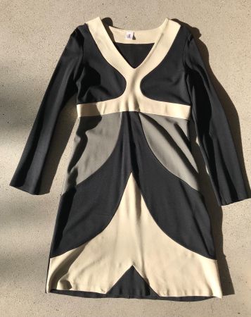 Kleid, Viscose, Gr. 38, grafische Muster