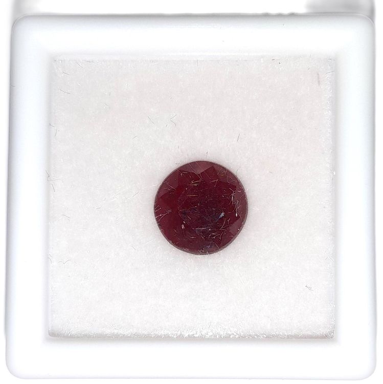 Rubis étoilé Traité Rose Rouge 3,90 Carats Remplissage Verre