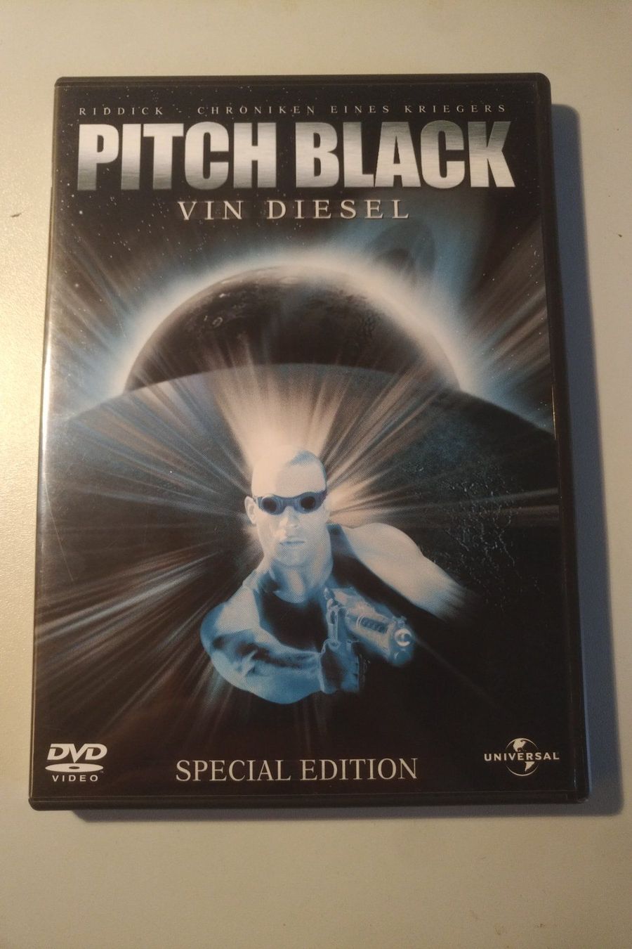 Tutti i DVDs: DVD - Pitch Black - Versand A-Post nur CHF 2.50! – Usato da Siblingen venduto da the_92m7
