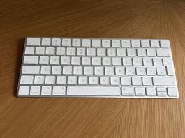 Apple Zubehör Set  Pencil 1 & 2, Magic Keyboard + Mouse 2