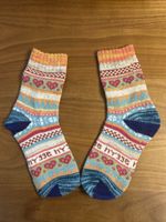  Nordic Socken mit Muster und Herzen, one size neu