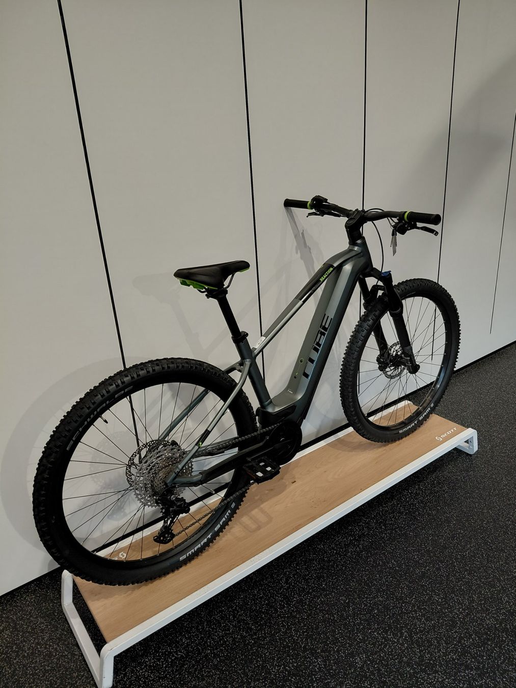 Cube Biciclette: Cube Reaction Hybrid Pro 750 2023 – Nuovo e nell'imballaggio originale da Klosters venduto da mie_9vjk 1