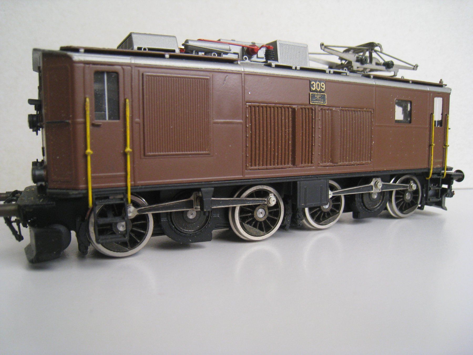 Metropolitan Modellini di ferrovie: Metrop, Ce 4/4 Nummer 309 der BLS,  699 – Usato da Buchs ZH venduto da swiss-train 3