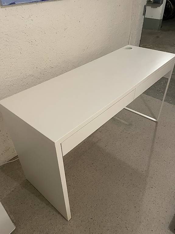 Ikea Scrivanie: IKEA MICKE Schreibtisch – Usato da Horgen venduto da goldfinger1