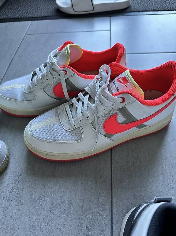 Scarpe da uomo: Gebrauchte Nike Schuhe . grösse 44  – Usato da Altendorf venduto da romancon 4