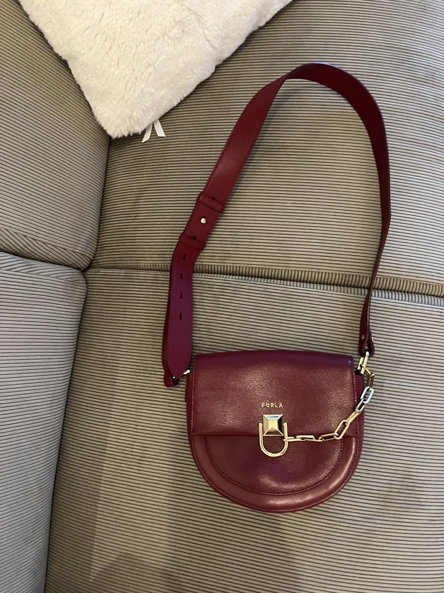 Furla Sacs femmes: Furla | Burgundy Handbag – Neuf (Voir description) à Kloten par Sz.Cz11