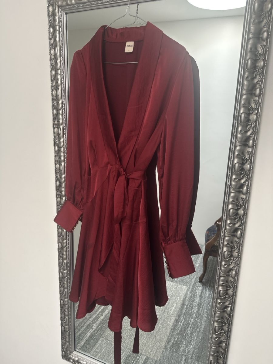 Vestiti: Bordeau short satin wrap dress - S – Usato da Sementina venduto da NinaDel 1