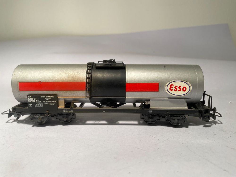 Doppelachsiger Tankwagen ESSO, DC-Achsen 1