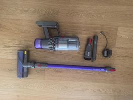 Dyson v11