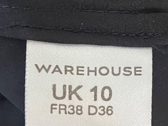 Kleider: Cocktailkleid von Warehouse NP-120Fr. – Gebraucht aus Felben-Wellhausen von begean 2