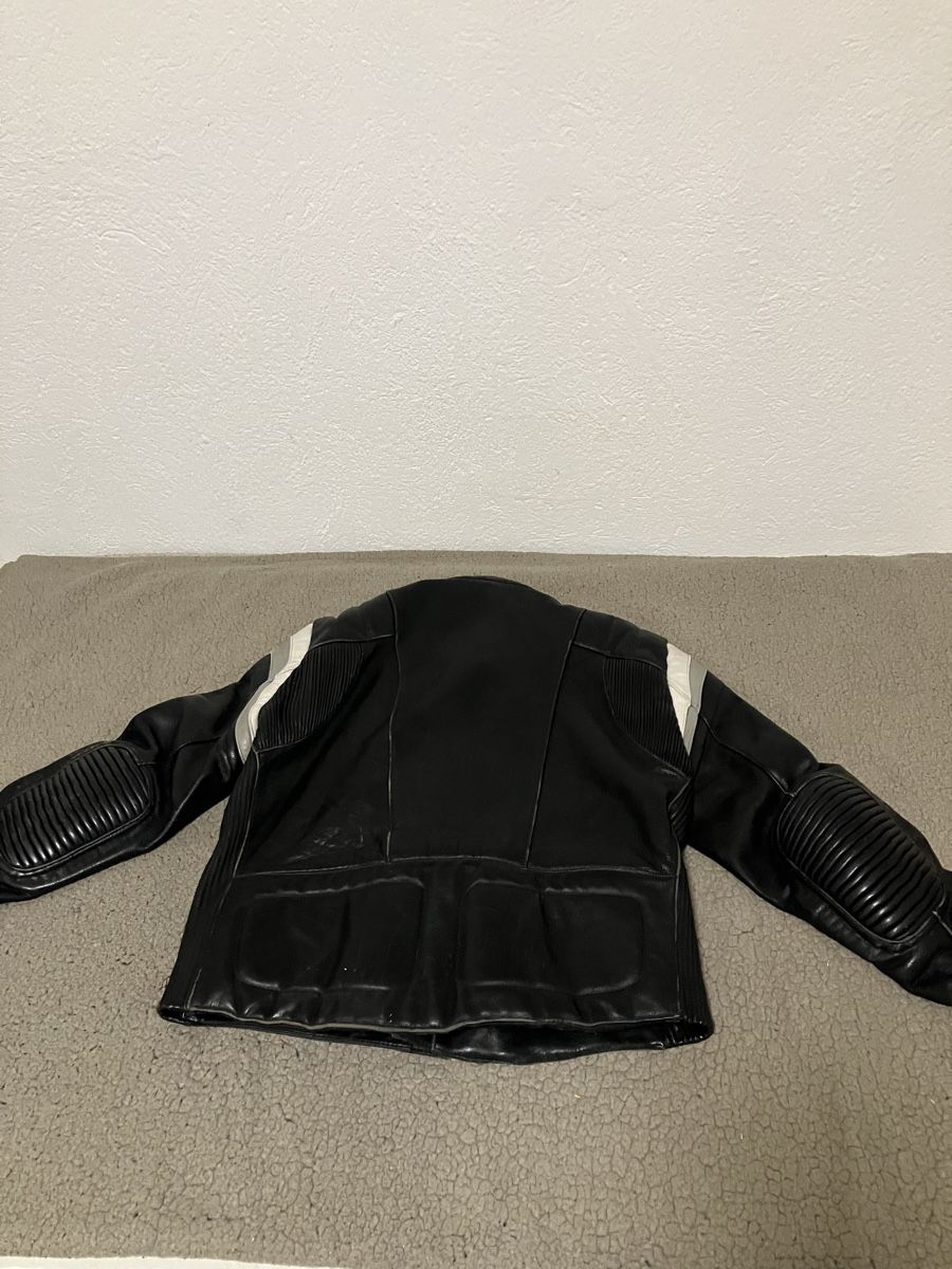 Jacken: Motorrad Biker Lederjacke  – Gebraucht aus Suhr von cb1_7nq2 3