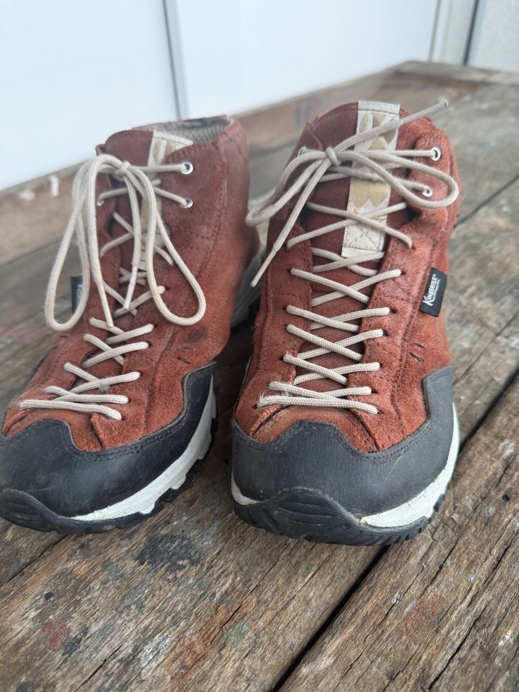 Scarpe per ragazzi: Wanderschuhe Kinder, Grösse 37 – Usato da Hausen AG venduto da neocortex 1