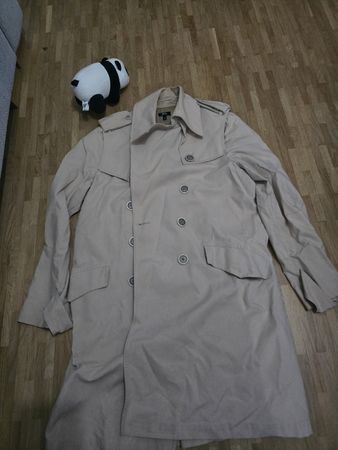 Hugo Boss Trench Coat - Size 8/40 - Stylish & Versatile