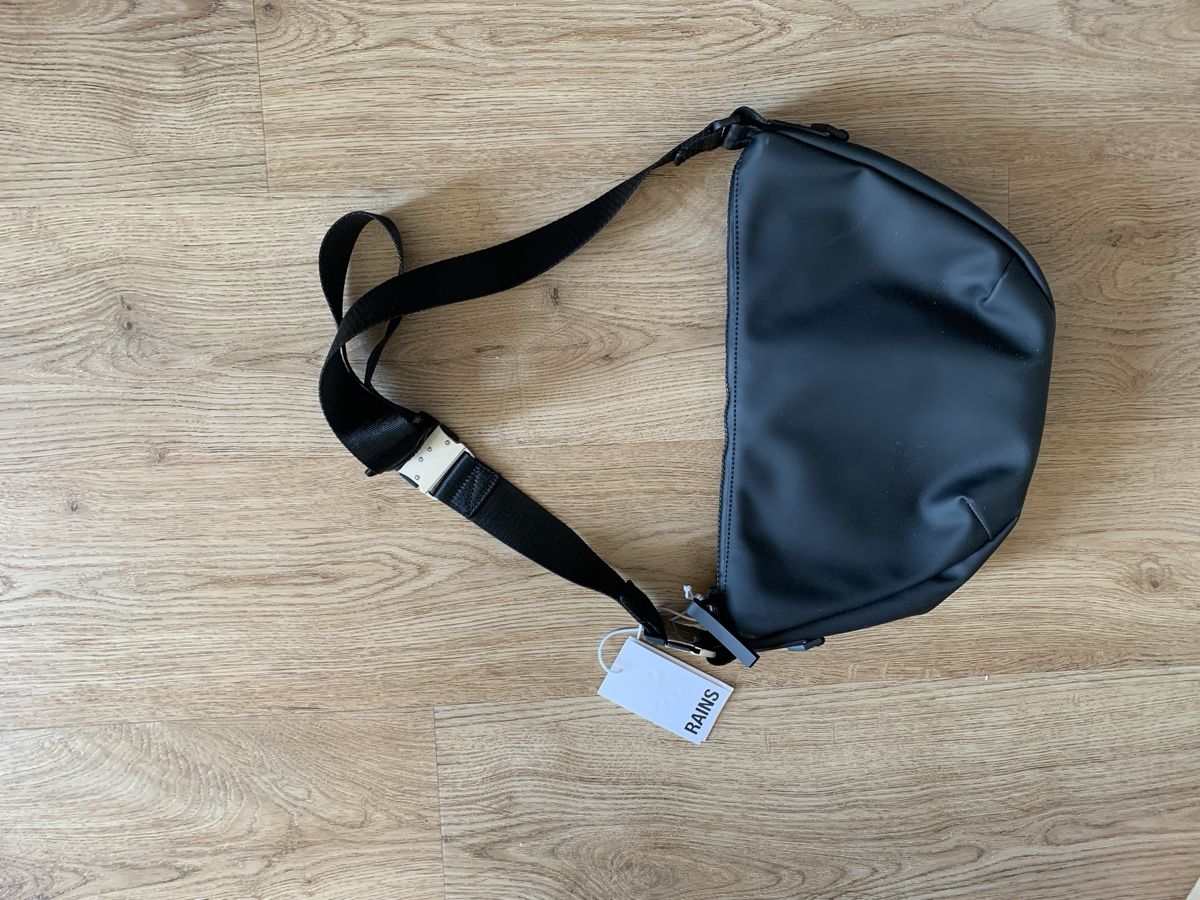 Rains Borse: Sac banane noir Rains – Nuovo e nell'imballaggio originale da Genève venduto da vic_s9c5 2