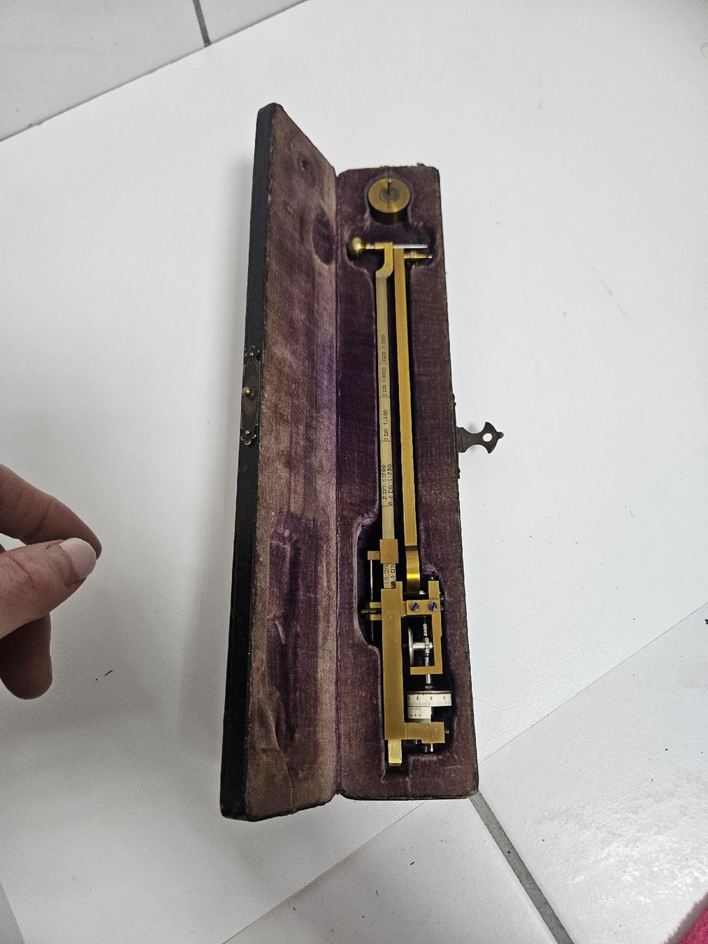 Altri elettrodomestici e apparecchi d’epoca: Historisches Polar-Planimeter Messinstrument Messing – Usato da Schlieren venduto da Bestleo