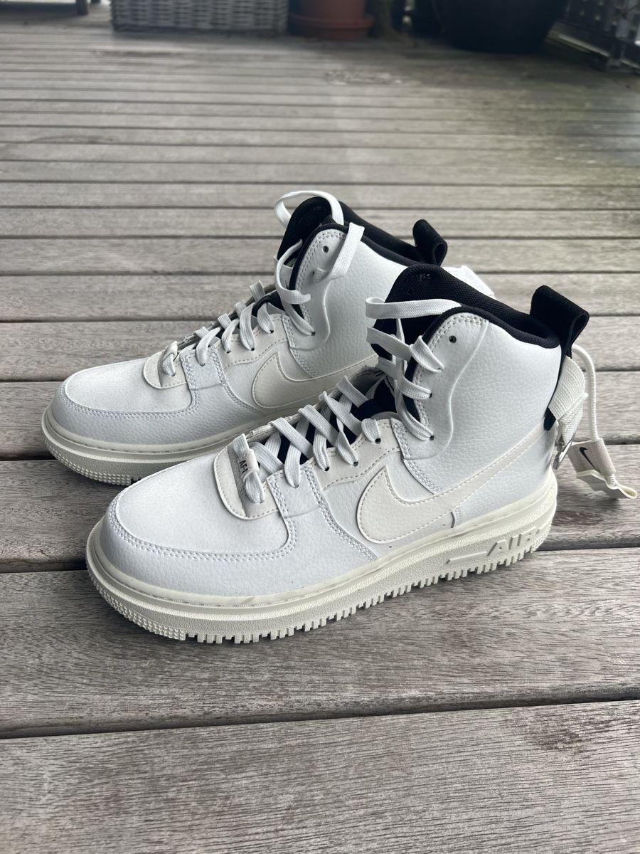 Nike Damenschuhe: Nike Air Force 1 High Utility 2.0 Gr. 41 – Neu und originalverpackt aus Zürich von Musiclover 1