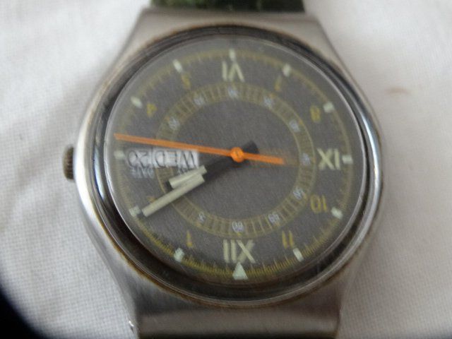 Swatch Montres: S-WATCH HERREN UHR,QUARTZ.SWISS MADE-DATE,TAG.LÄÜFT – D'occasion à zürich par ahmad01 6