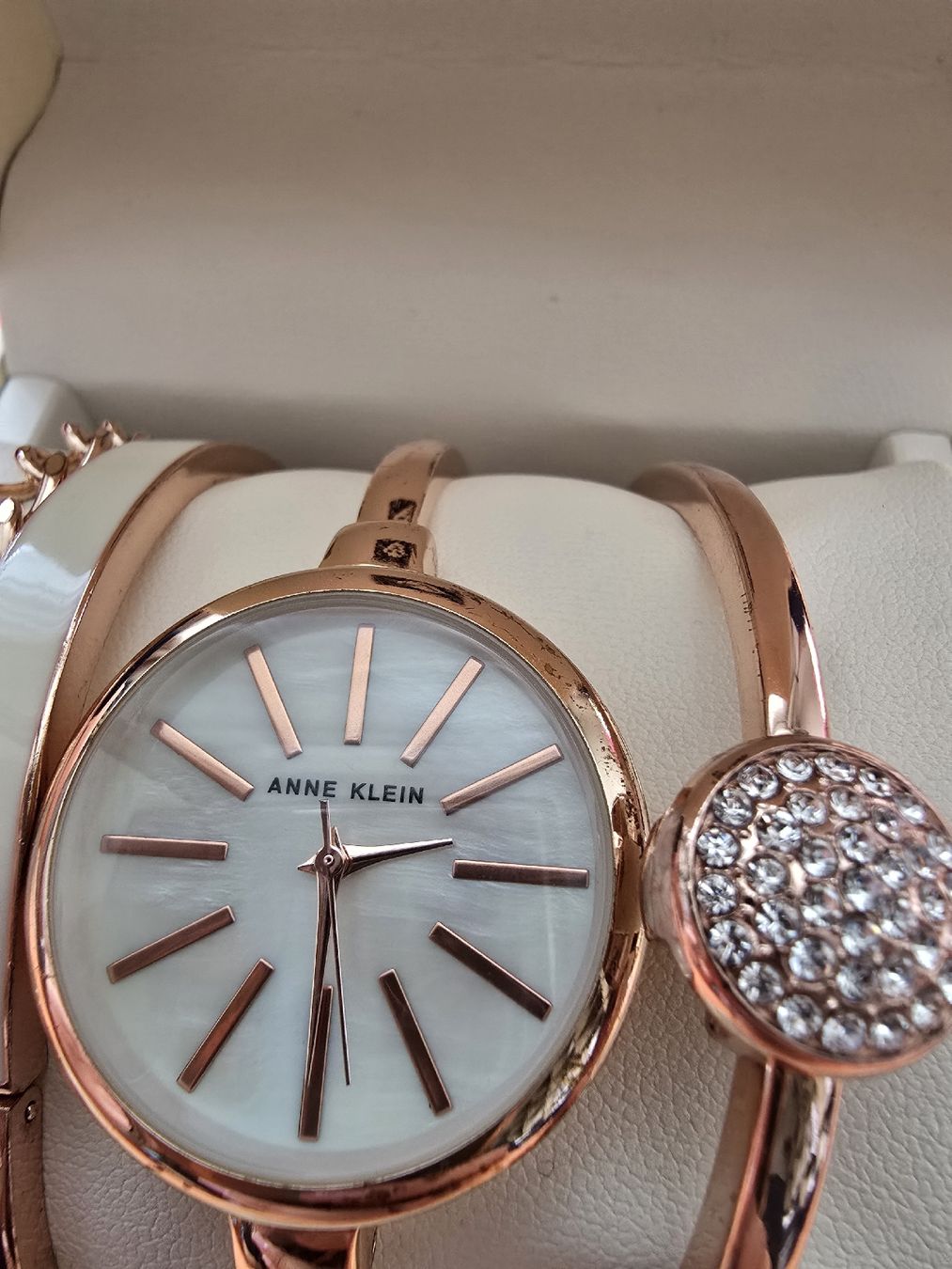Orologi: ANNE KLEIN Bangle watch and Bracelet – Usato da Landquart venduto da Pinay_ako 1