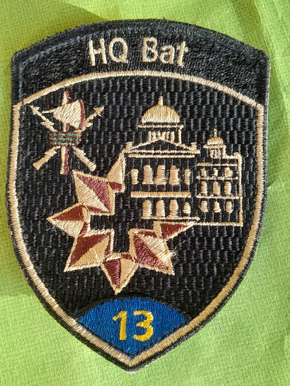 Armée suisse Plaquettes & Badges: Badge Verbandsabzeichen des Hauptquartierbataillons 13 – D'occasion à Aeschi b.Spiez par 52_wochen