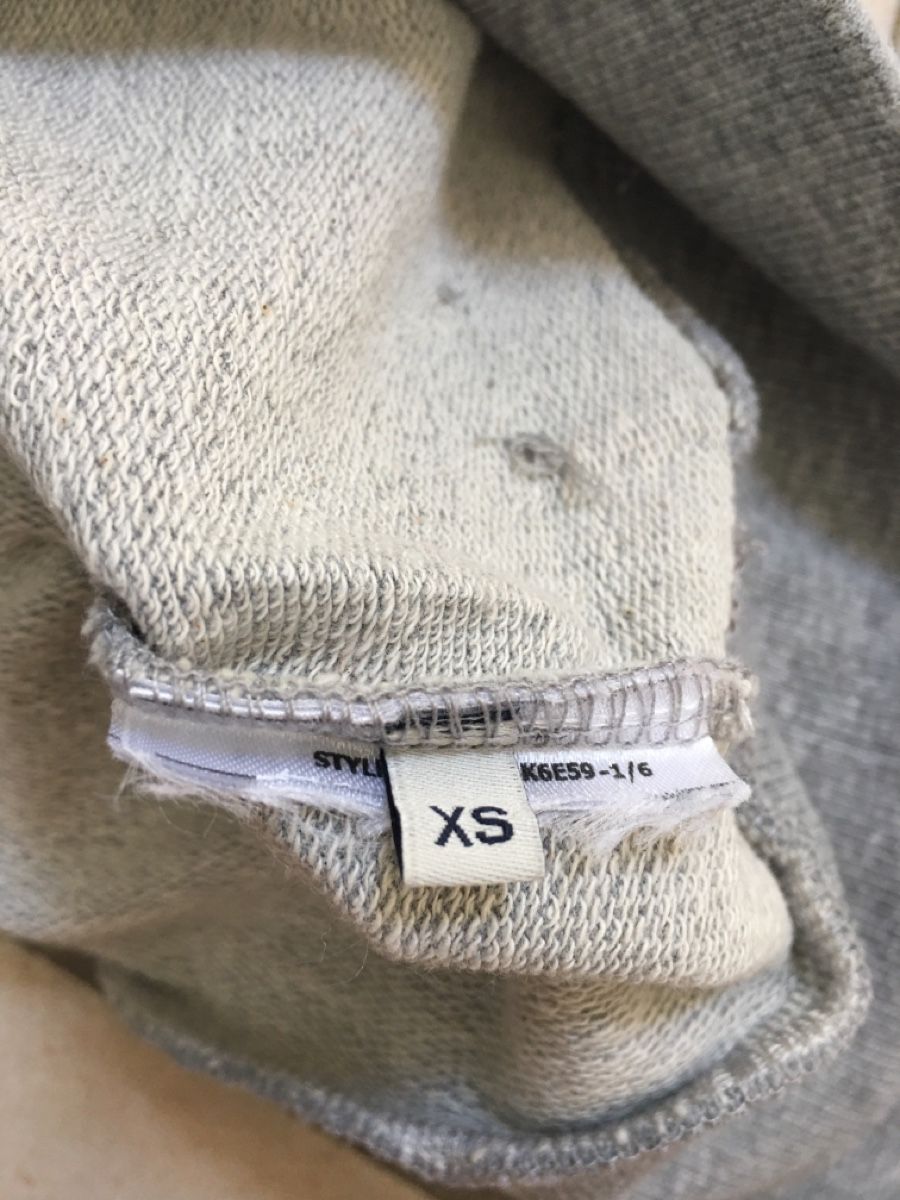 Guess Pullover & Sweatshirts: Pull Guess gris perlé taille XS - Idéal mi-saison! – Gebraucht aus Promasens von a2009 1
