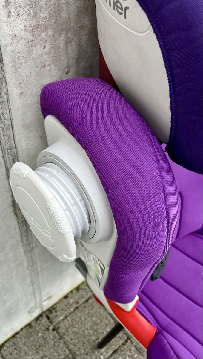 Britax Römer Seggiolini per auto: Römer Britax Kindersitz – Usato da Allschwil venduto da niggma 4
