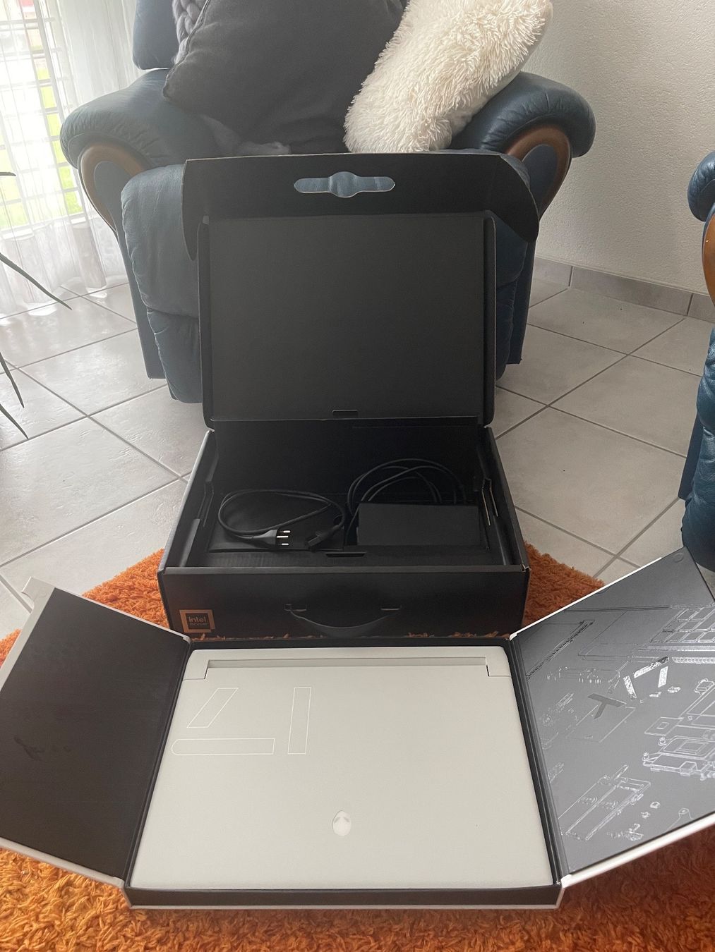 Alienware Notebooks: Alienware x17 R2 – Gebraucht aus Arbon von  2