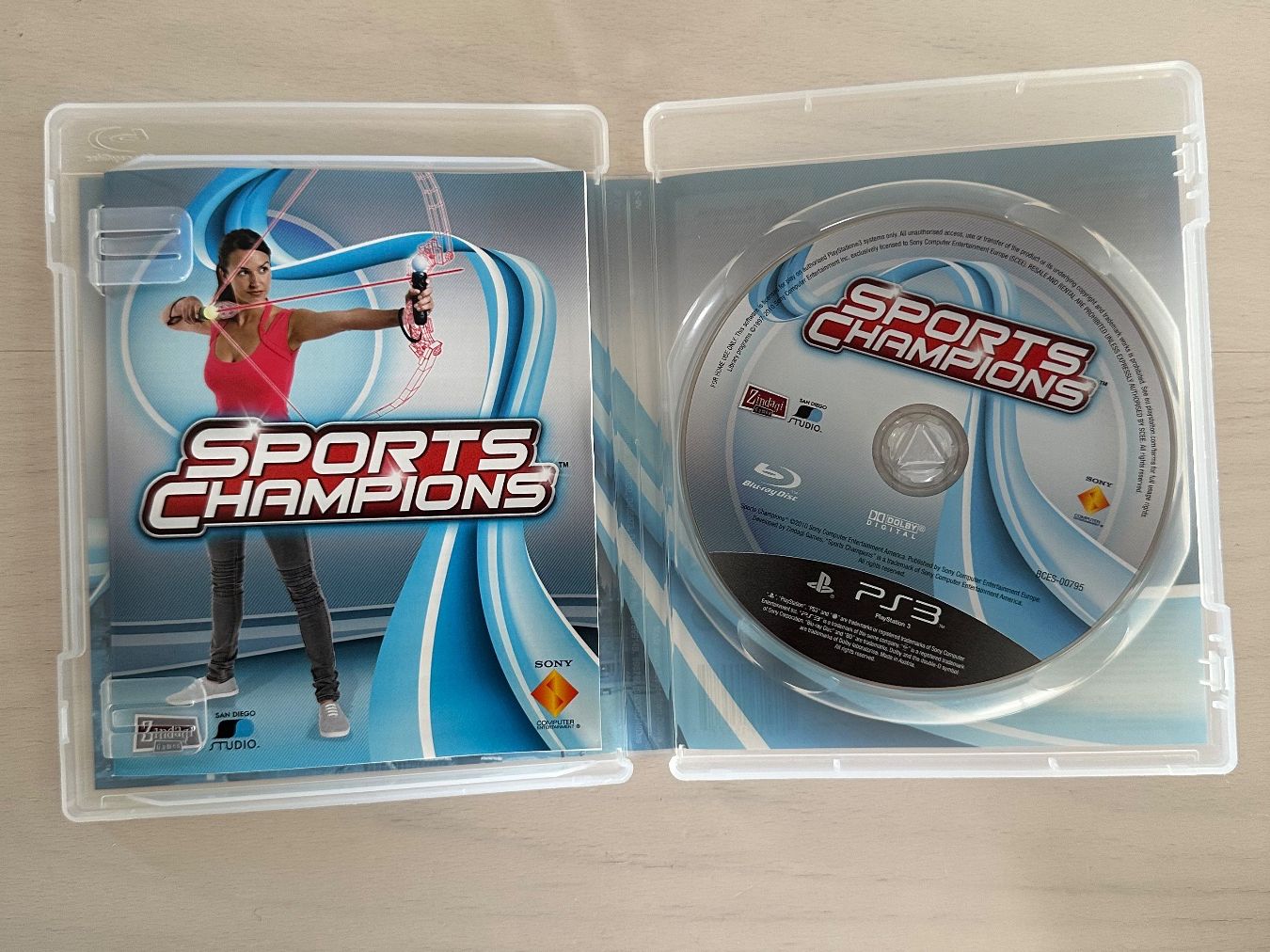 Sony Console: Playstation 3 Move Bundle mit 2 Controllern, Kamera & Games – Usato da Zürich venduto da VBlake 8