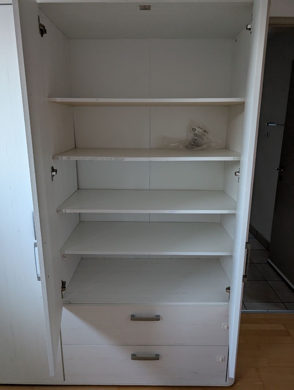 Armadi: Kinderzimmerschrank weiss – Usato da Wattwil venduto da Lilo111 2