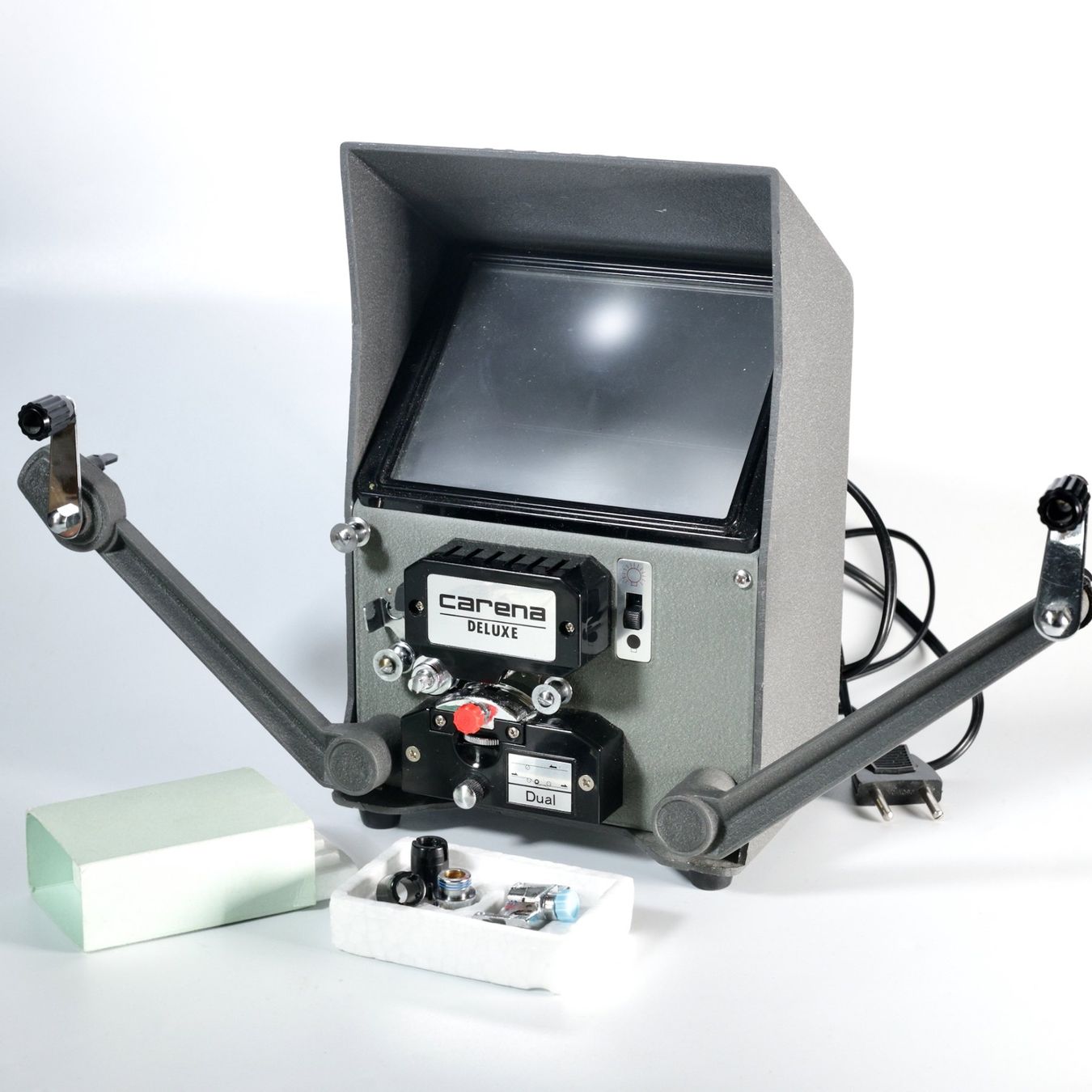 Home Cinema: projecteur super 8 / 8MM Carena Deluxe – Usato da Biel-Bienne venduto da monsieur_jelmoli