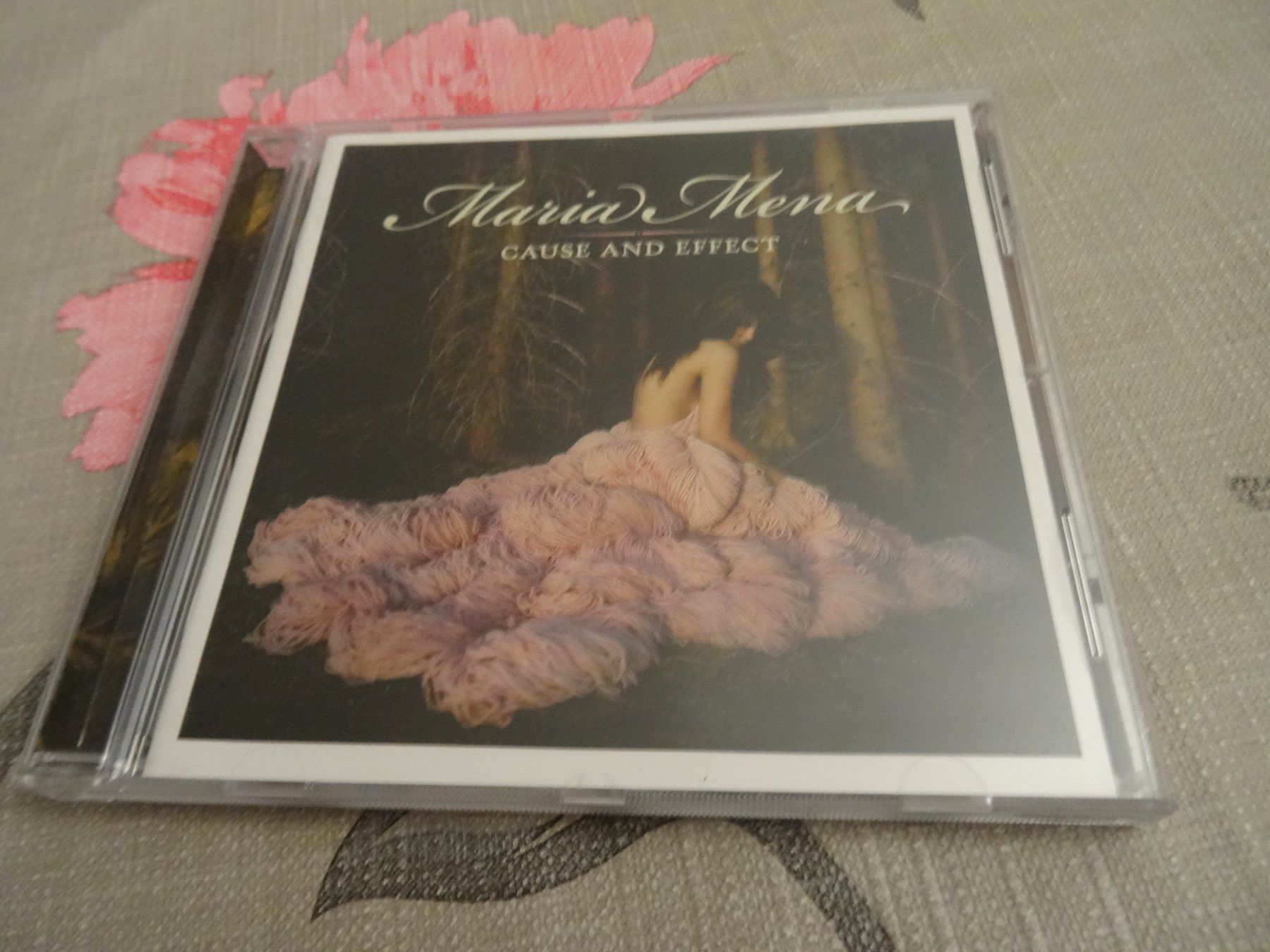 CD: Maria Mena - Cause and Effect (CD) – Usato da Olten venduto da Disc-Ausverkauf