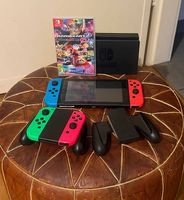 Nintendo Switch Komplettset + Mario Kart + 4 Joy-Con