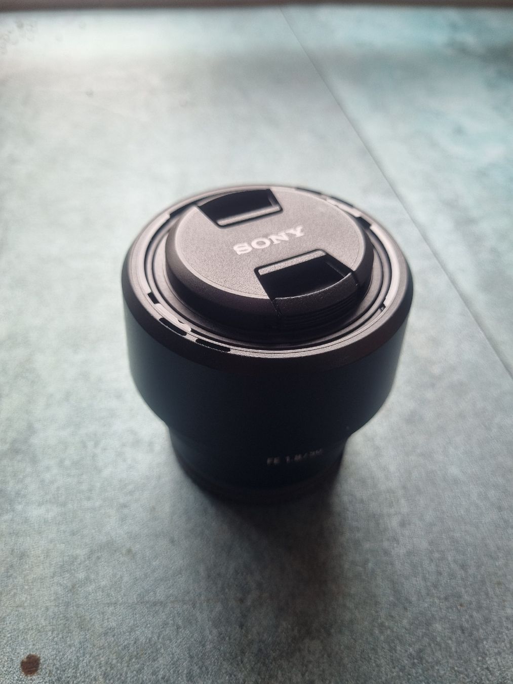 Sony Objectifs: Sony FE 50mm 1.8 (Full frame e-mount) – D'occasion à Neuchatel par seb_982w 2