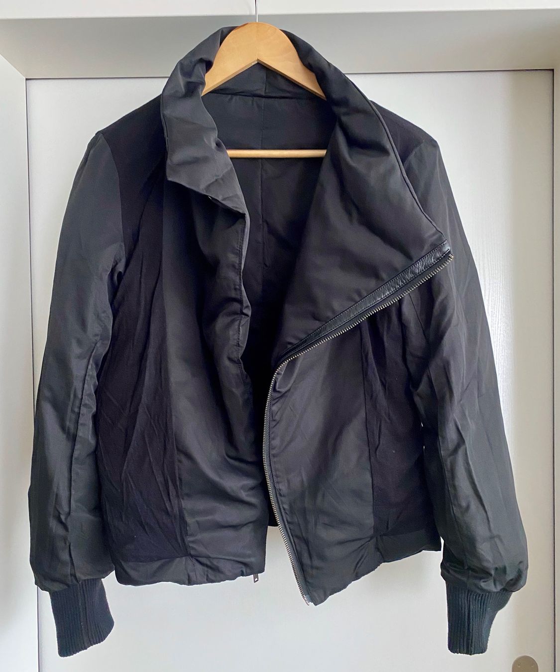 DKNY Giacche: Damen Daunenjacke Schwarz DKNY – Usato da Zürich venduto da ron_t88f 3