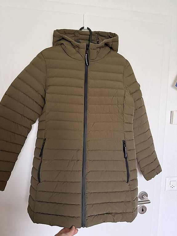Giacche: Winterjacke BCBG MAXAZRIA Designer – Nuovo e nell'imballaggio originale da Gipf-Oberfrick venduto da advntrlife 3