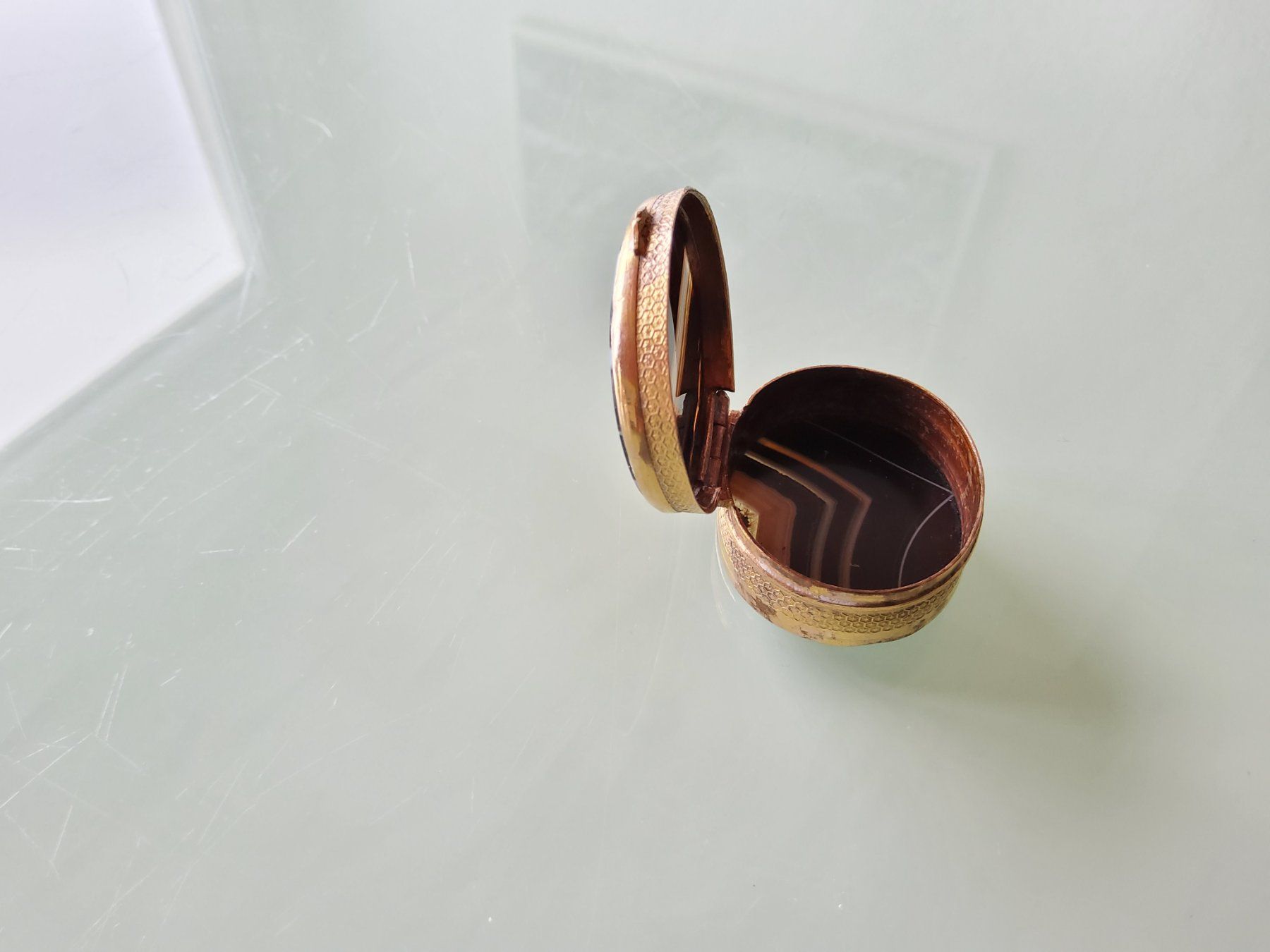 Barattoli: Ancienne petite boite ovale avec agathe  – Usato da Malleray venduto da Broc-Mo 4