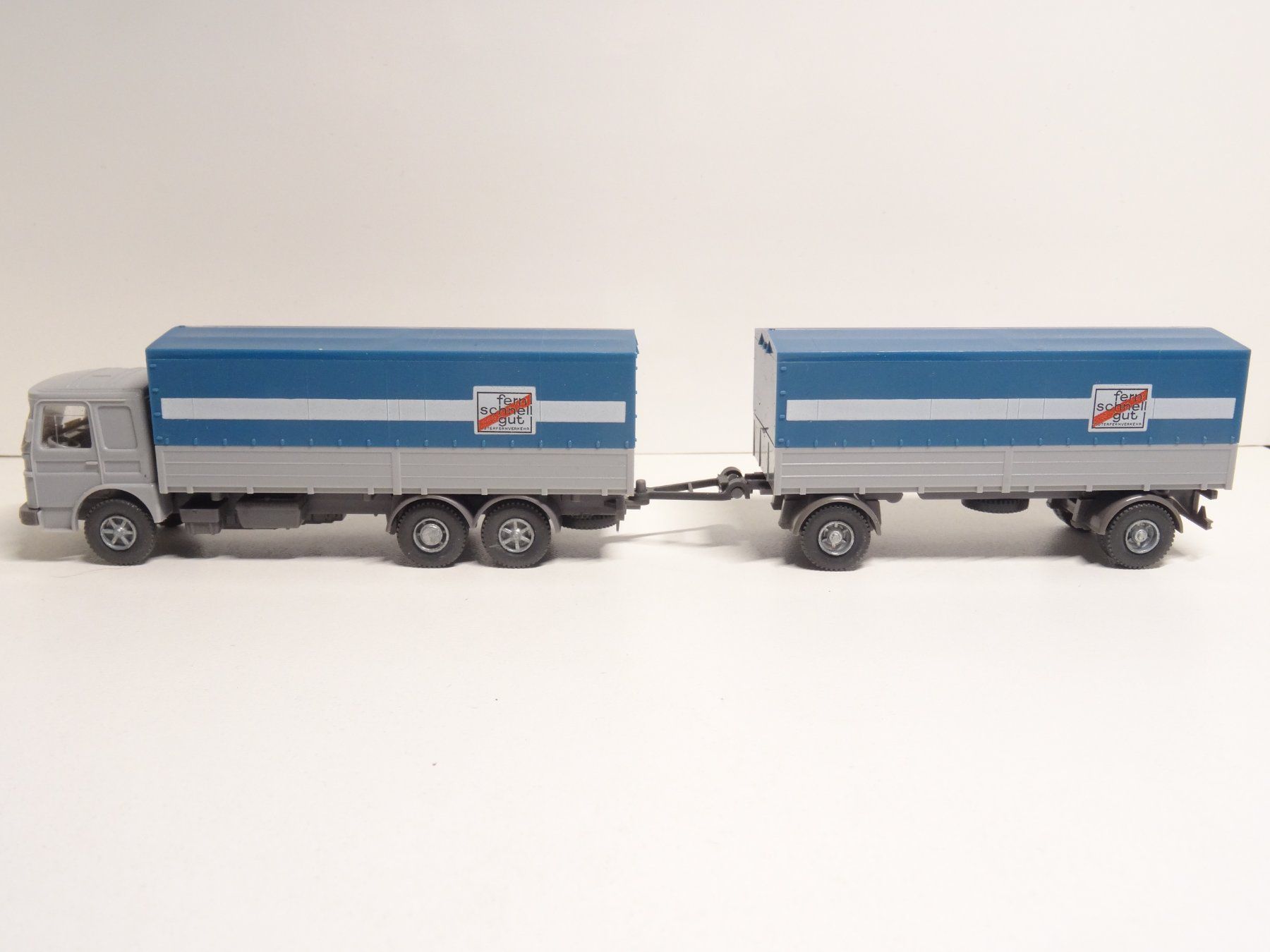 Modellini di ferrovie: Wiking. H0 LKW 49 1:87 – Nuovo e nell'imballaggio originale da Hochdorf venduto da Teger02 1